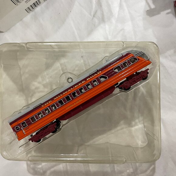 Lot of 4 TRAIN Xmas Hallmark Keepsake Ornaments - Lionel Locomotive, Caboose Car - Picture 16 of 16